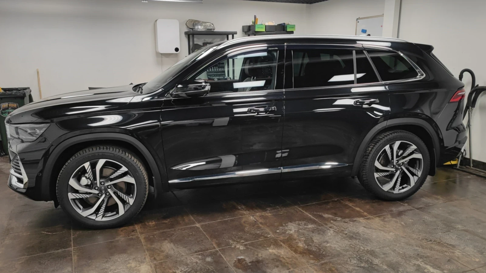 Geely Monjaro, 2024г, полный привод, автомат