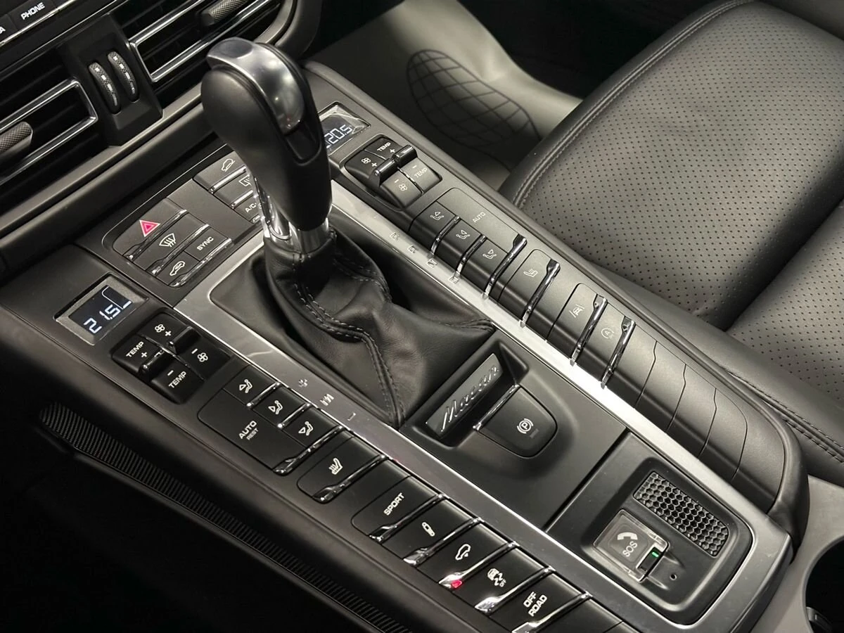 Porsche Macan, 2019г, полный привод, робот