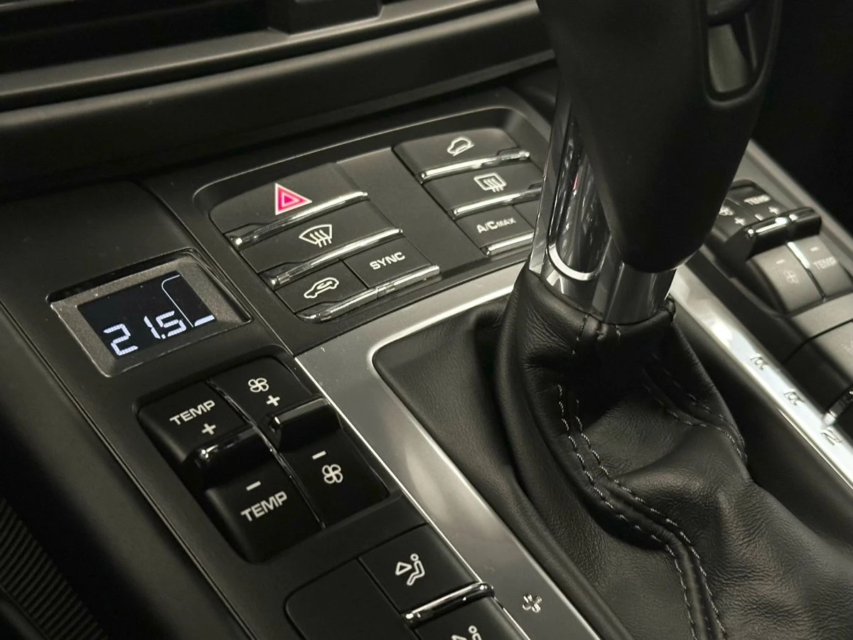 Porsche Macan, 2019г, полный привод, робот