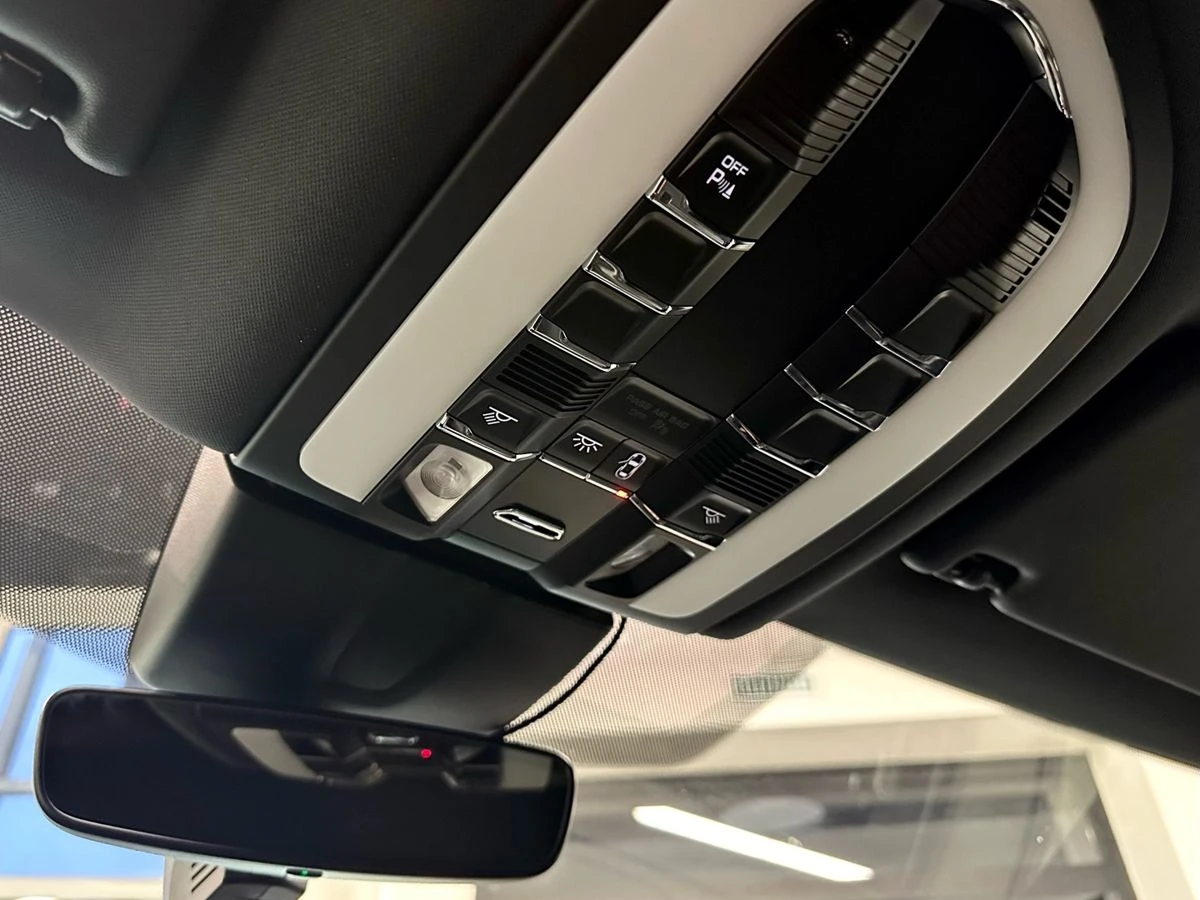 Porsche Macan, 2019г, полный привод, робот