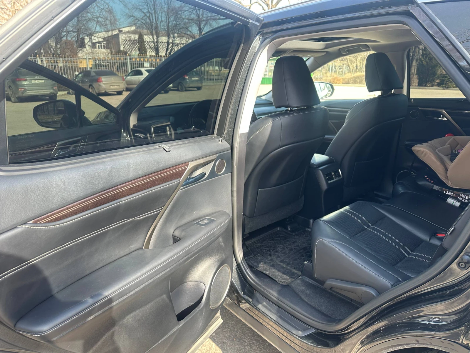 Lexus RX, 2018г, полный привод, автомат