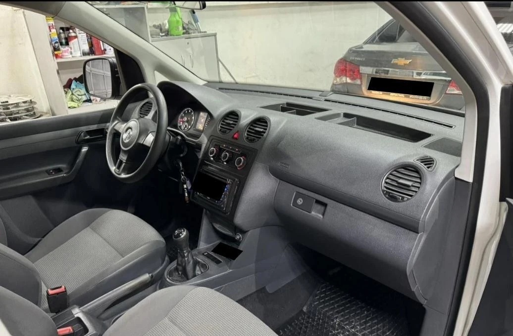 Volkswagen Caddy, 2012г, передний привод, механика