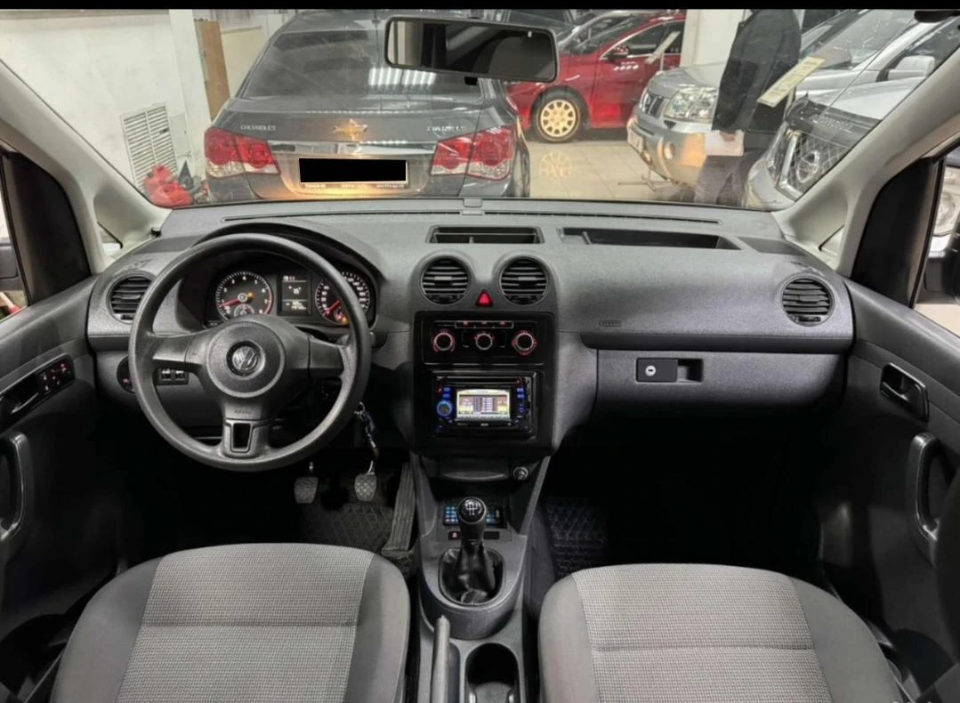 Volkswagen Caddy, 2012г, передний привод, механика