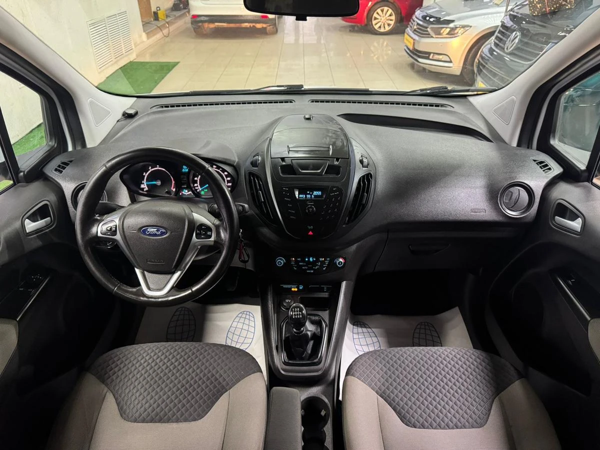 Ford Tourneo Courier, 2018г, передний привод, механика