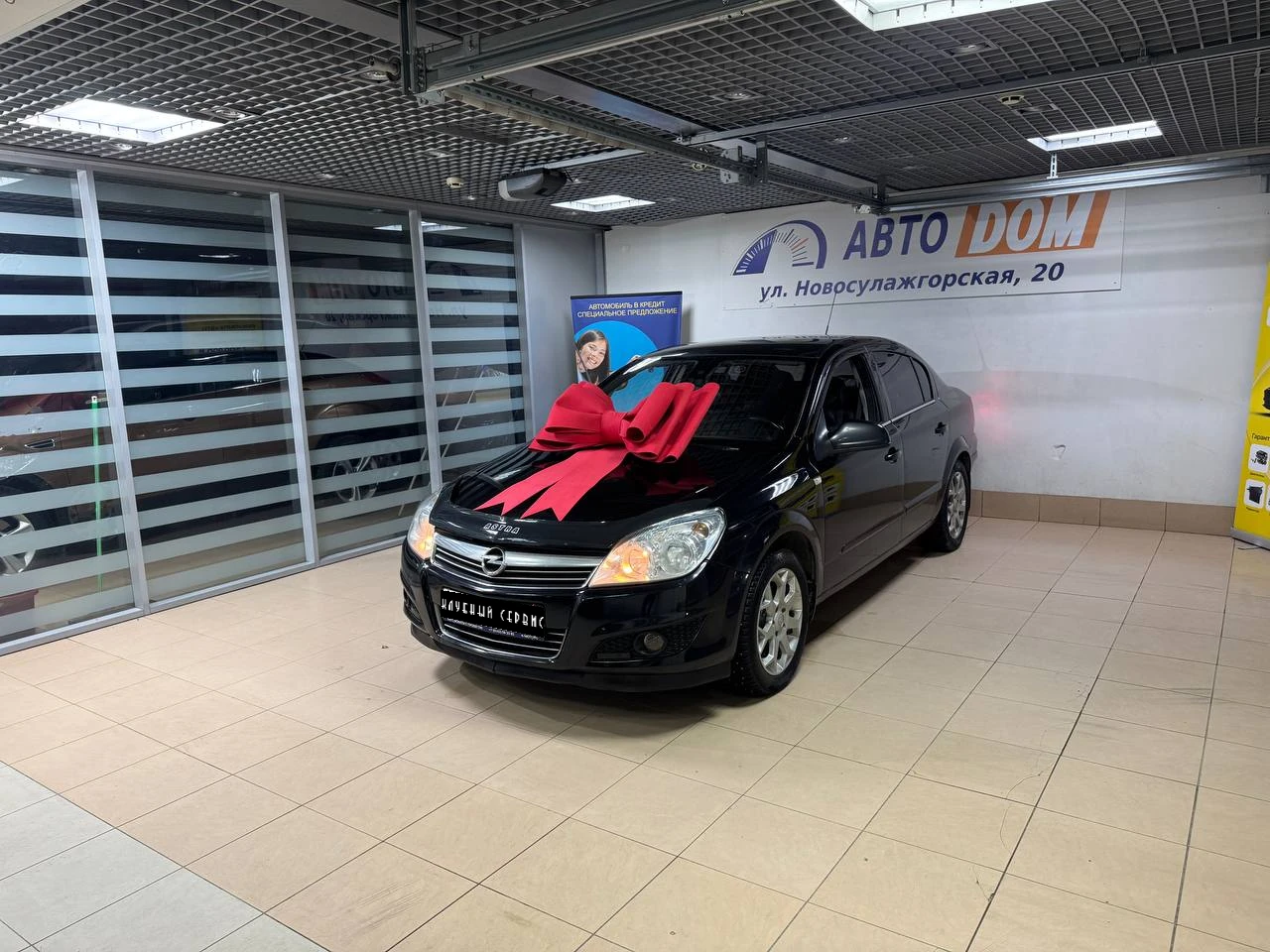 Opel Astra, 2011г., передний привод, автомат
