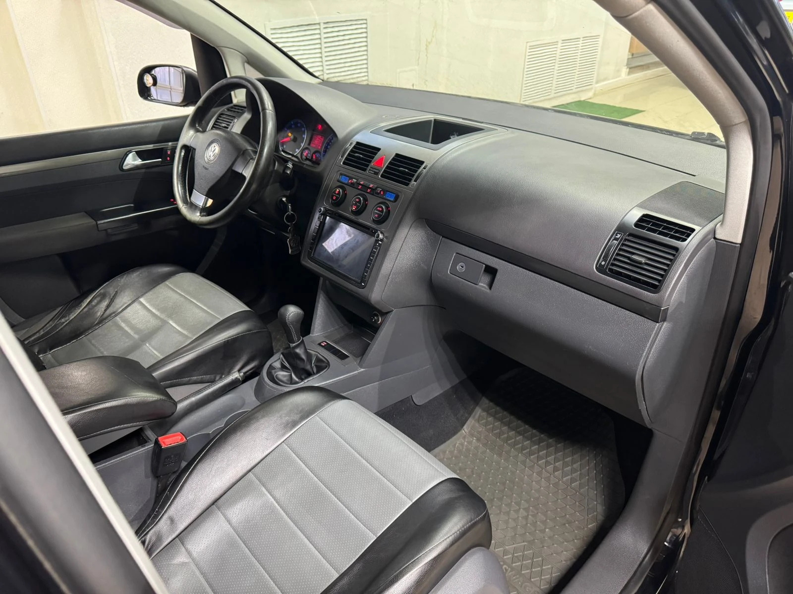 Volkswagen Touran, 2007г, передний привод, механика