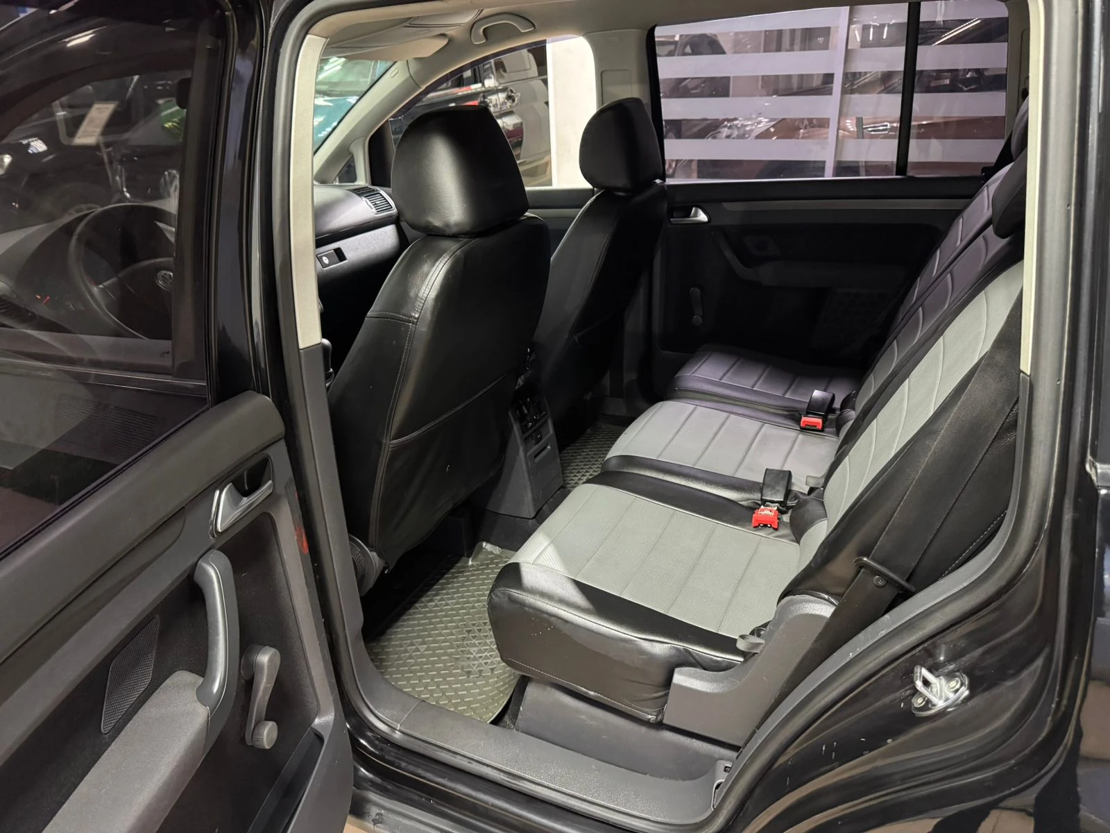 Volkswagen Touran, 2007г, передний привод, механика