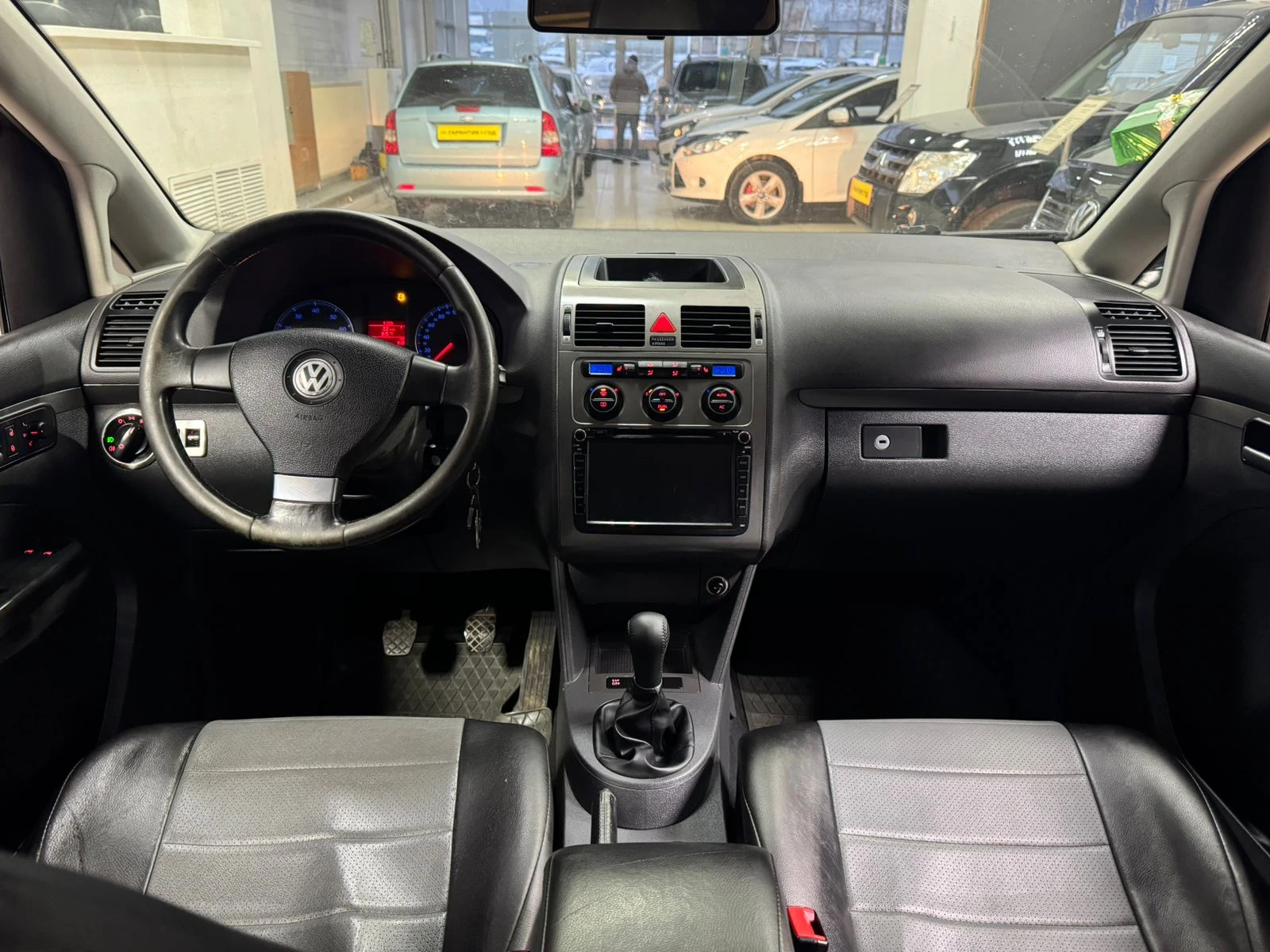 Volkswagen Touran, 2007г, передний привод, механика