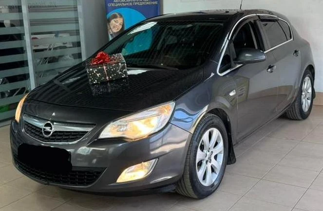 Opel Astra, 2012г, передний привод, автомат