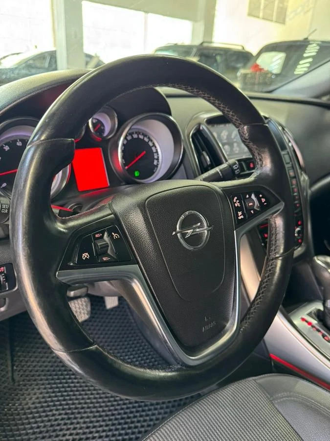 Opel Astra, 2012г, передний привод, автомат