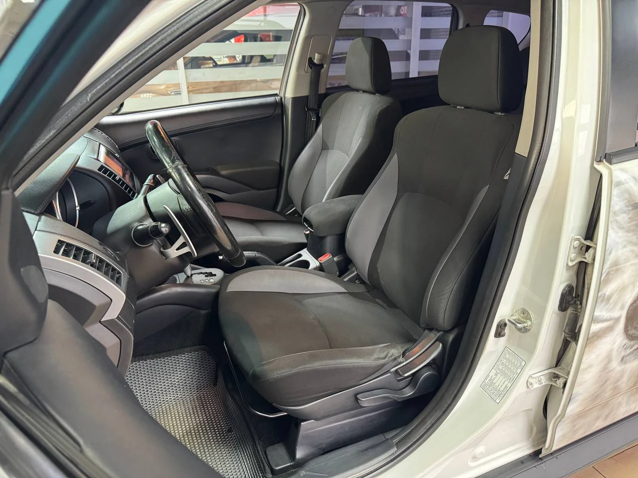 Mitsubishi Outlander, 2011г, полный привод, вариатор