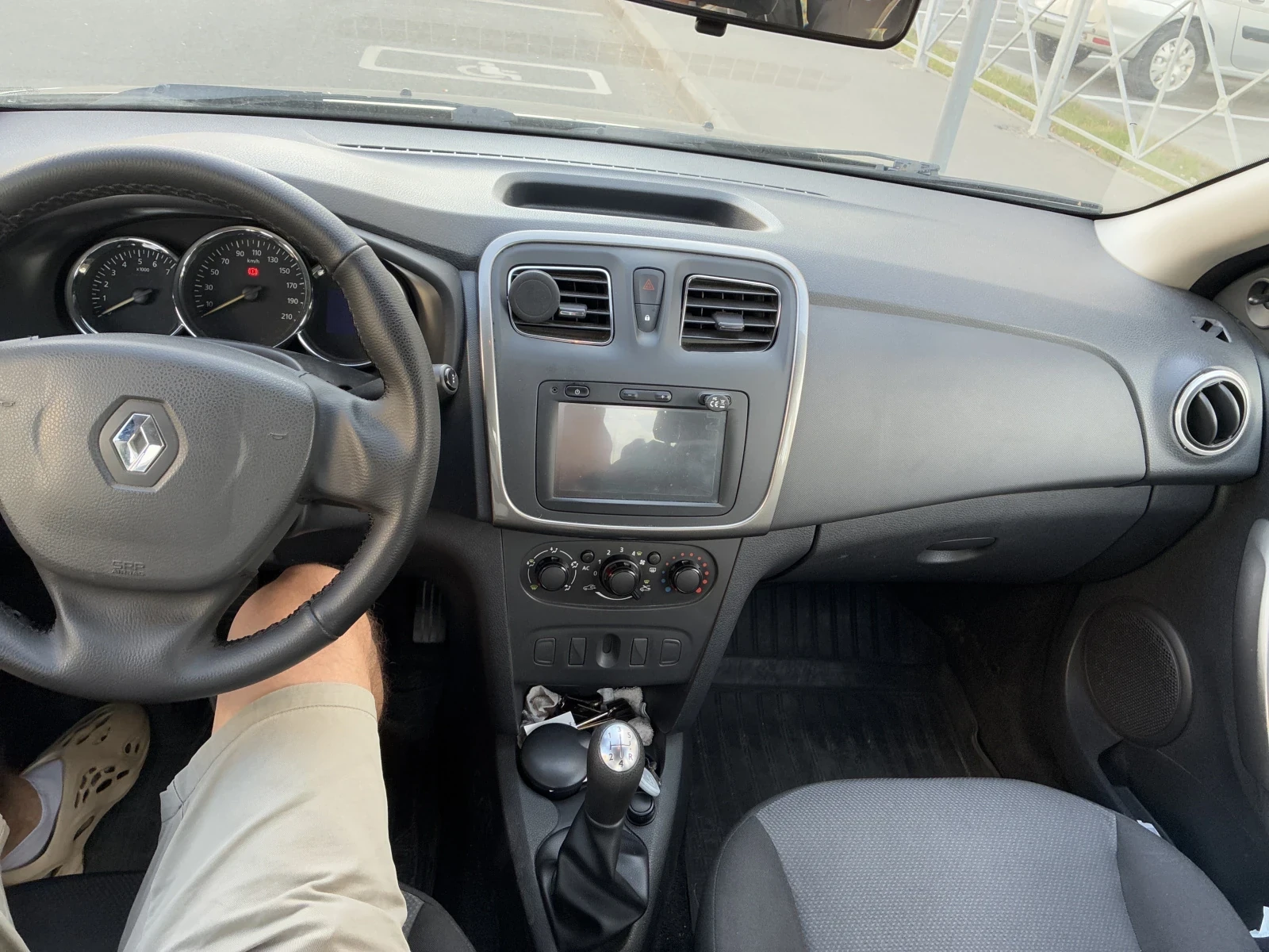 Renault Logan, 2014г, передний привод, механика