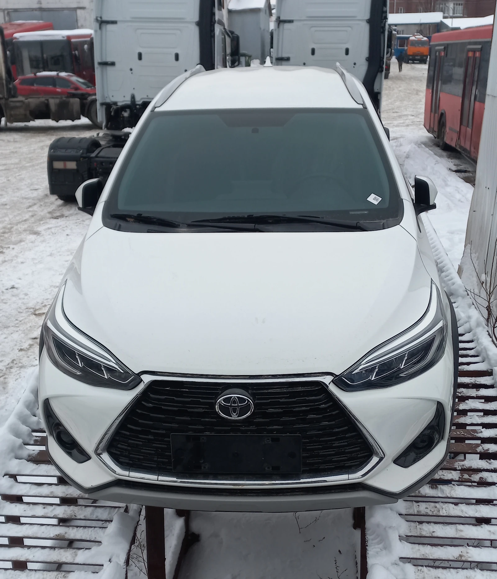 Toyota Yaris, 2021г, передний привод, вариатор