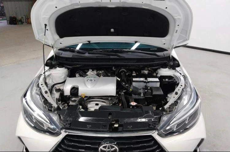 Toyota Yaris, 2021г, передний привод, вариатор