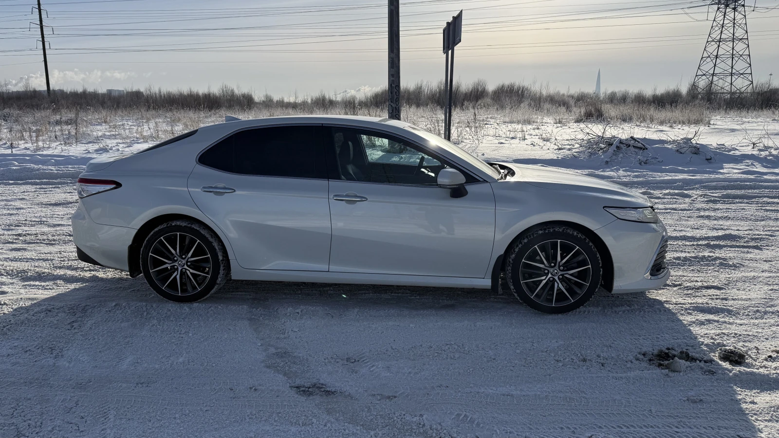 Toyota Camry, 2021г, передний привод, автомат