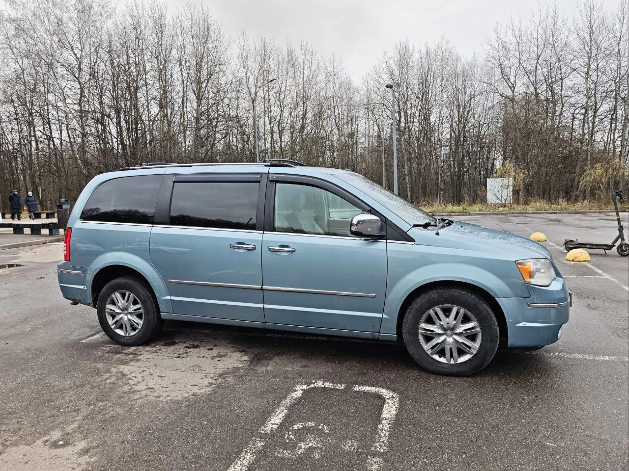 Chrysler Town & Country, 2008г, передний привод, автомат
