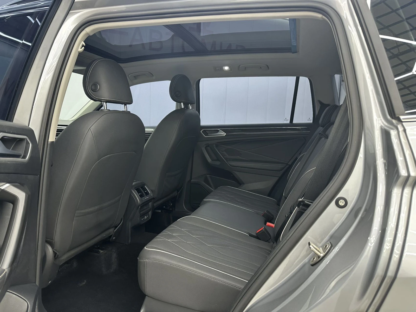 Volkswagen Tiguan, 2022г, передний привод, робот