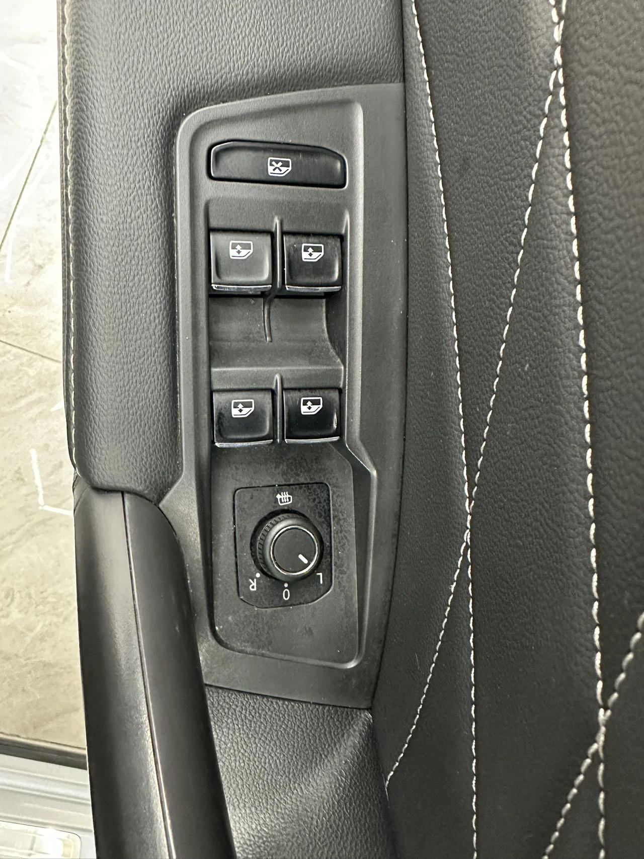 Volkswagen Tiguan, 2022г, передний привод, робот