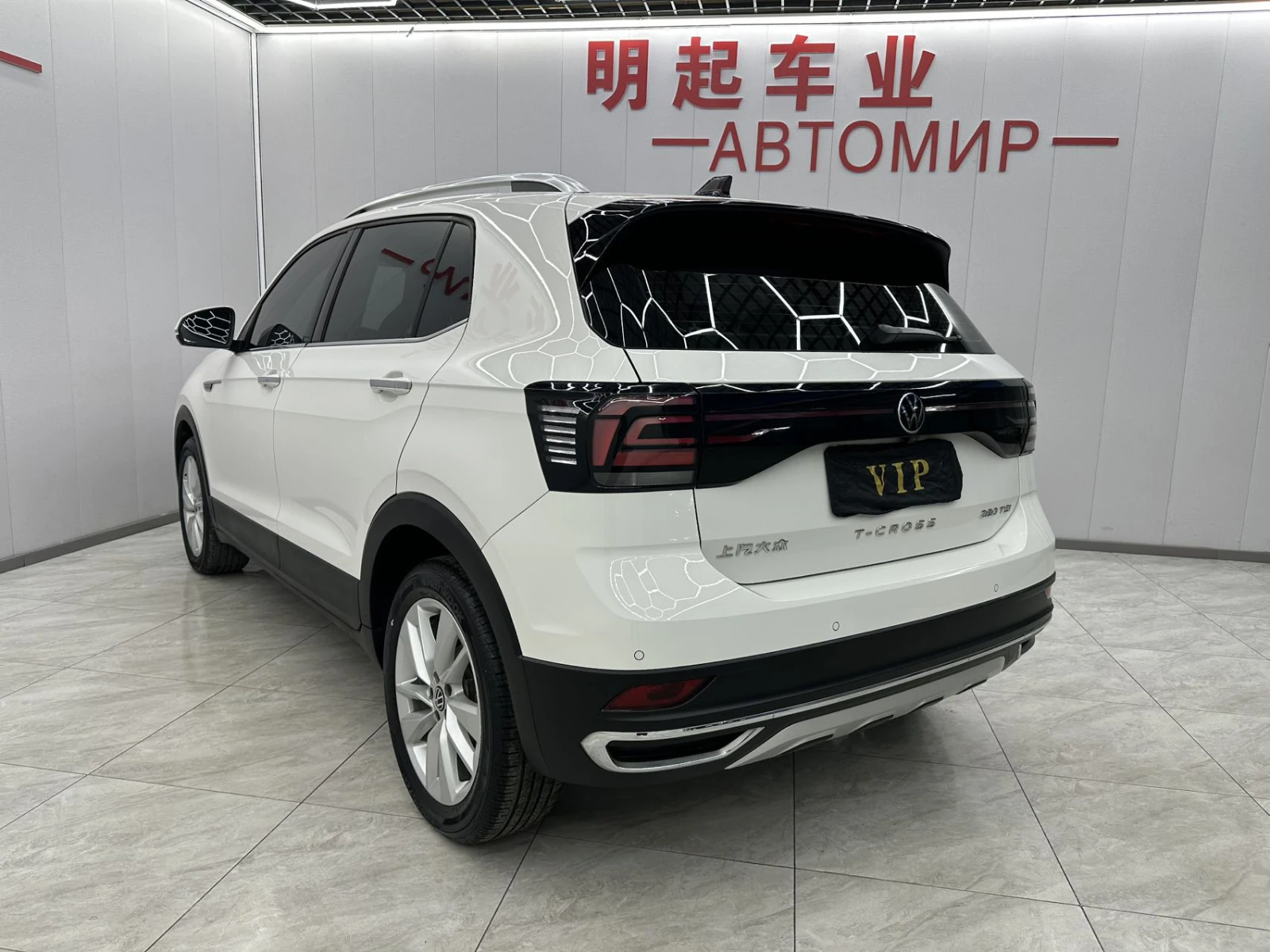 Volkswagen T-Roc, 2022г, передний привод, робот