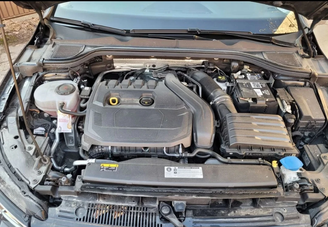 Volkswagen Golf, 2020г, передний привод, механика