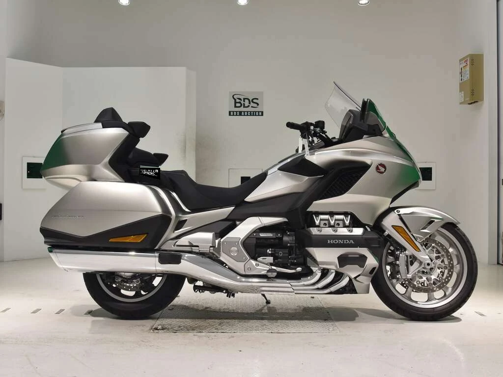 Honda GL 1800 Gold Wing, 2023г, Кардан привод, Роботизированная с двумя сцеплениями