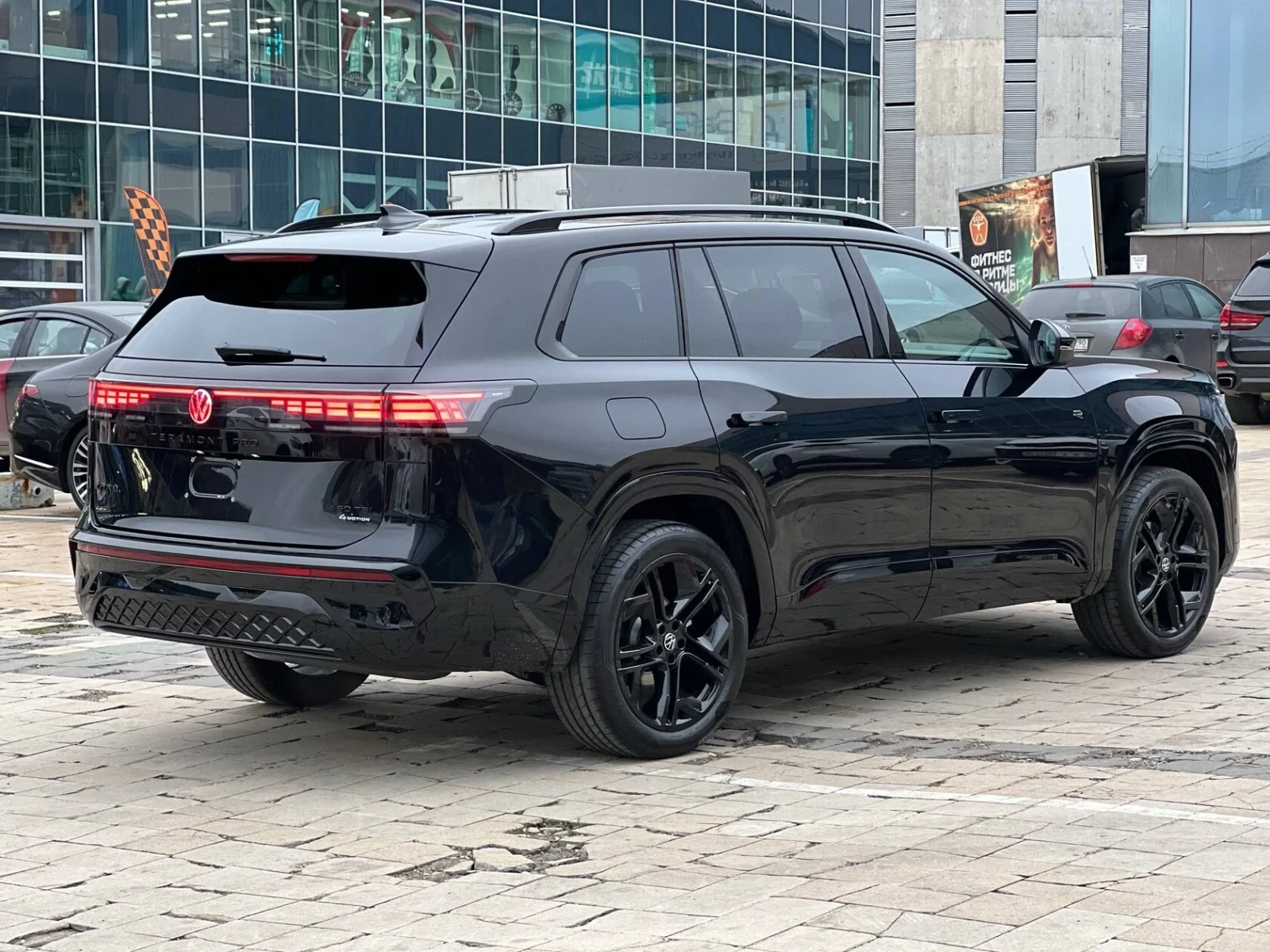 Volkswagen Teramont, 2025г, полный привод, робот