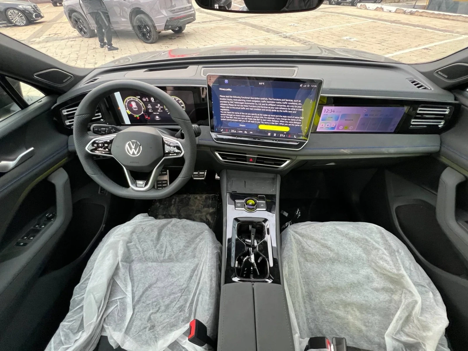 Volkswagen Tiguan, 2025г, полный привод, робот