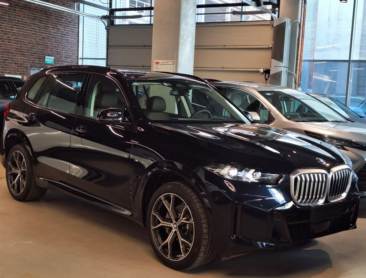 BMW X5, 2025г, полный привод, автомат