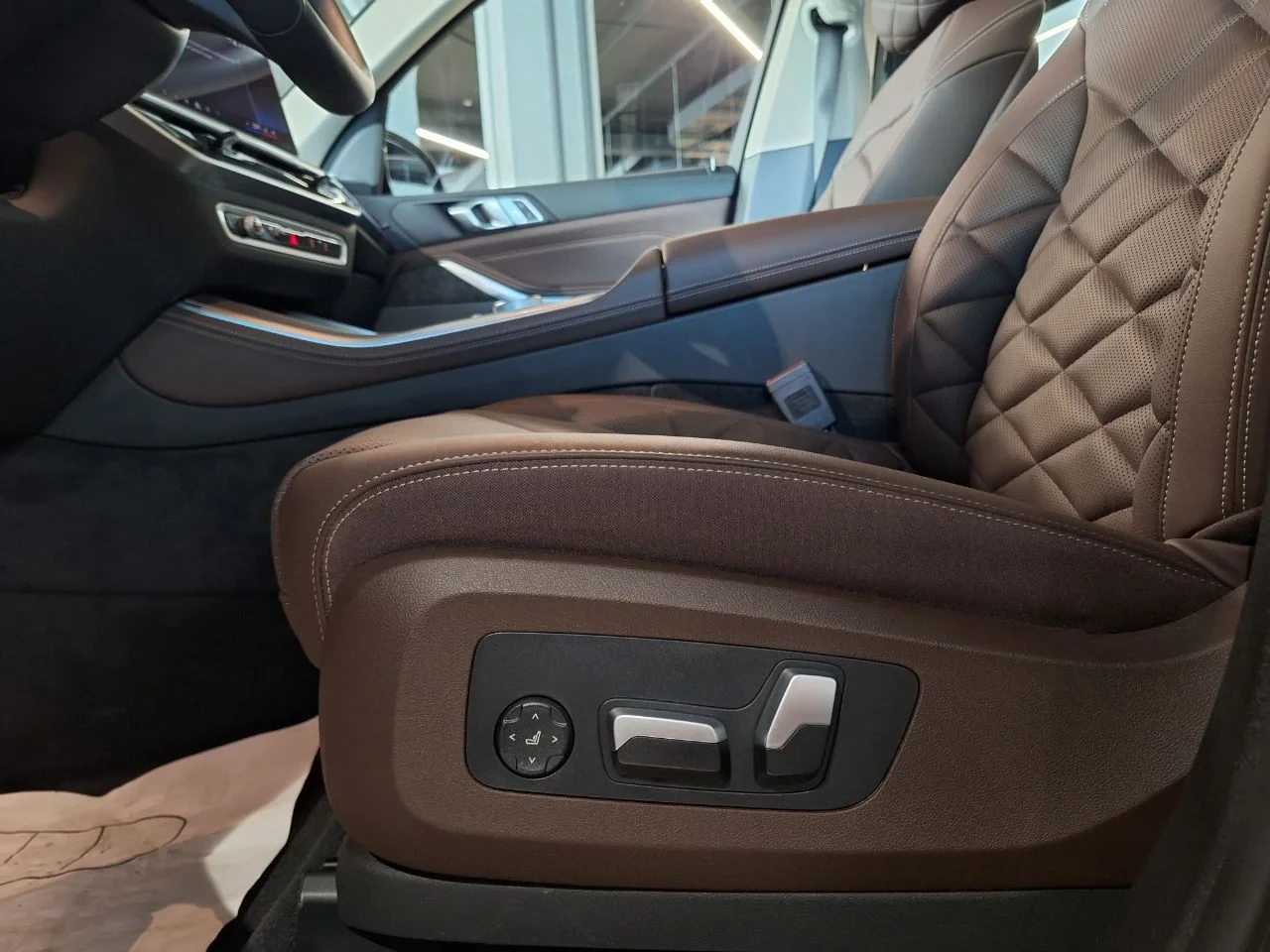 BMW X5, 2025г, полный привод, автомат