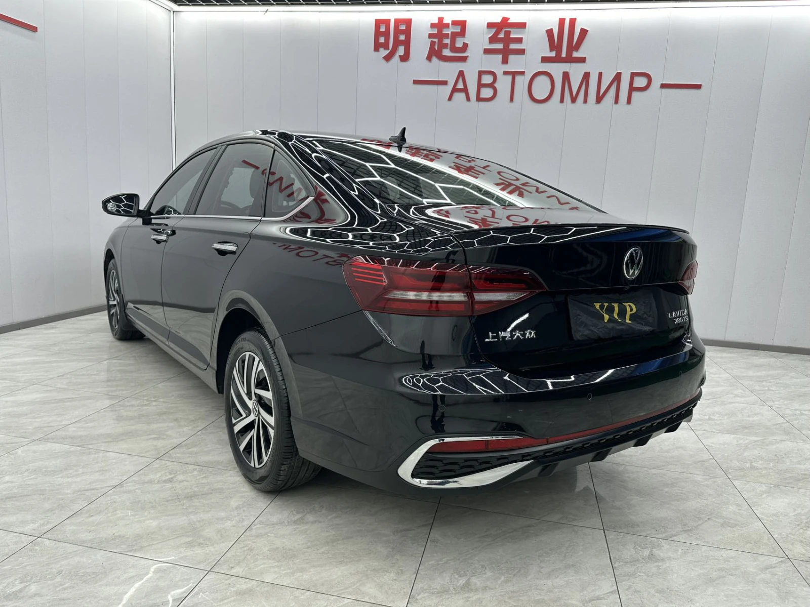 Volkswagen Lavida, 2022г, передний привод, робот