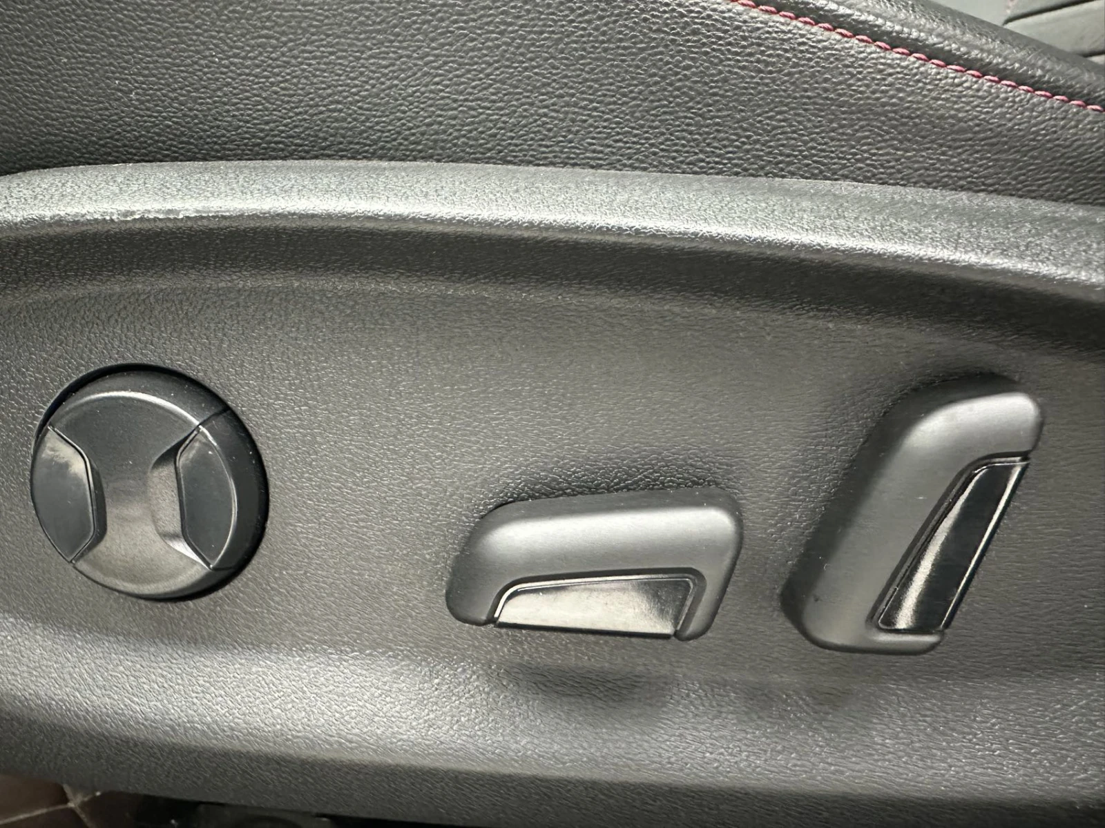 Volkswagen Lavida, 2022г, передний привод, робот