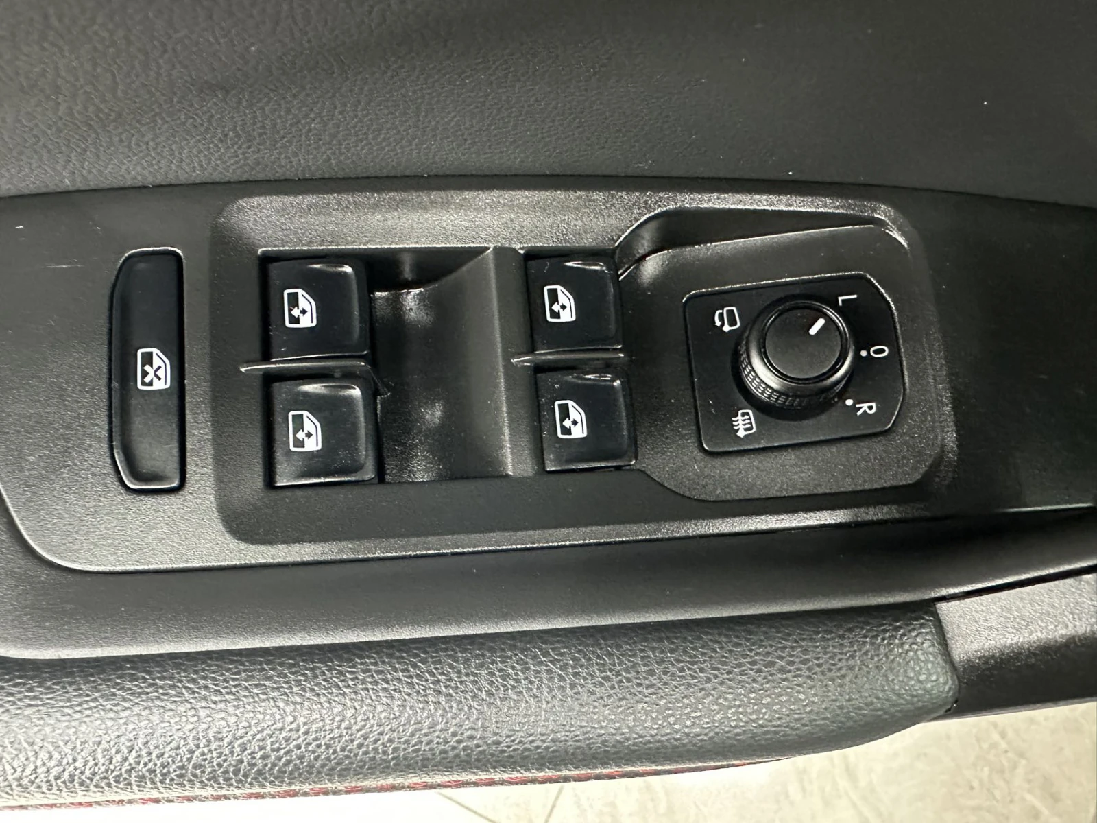 Volkswagen Lavida, 2022г, передний привод, робот