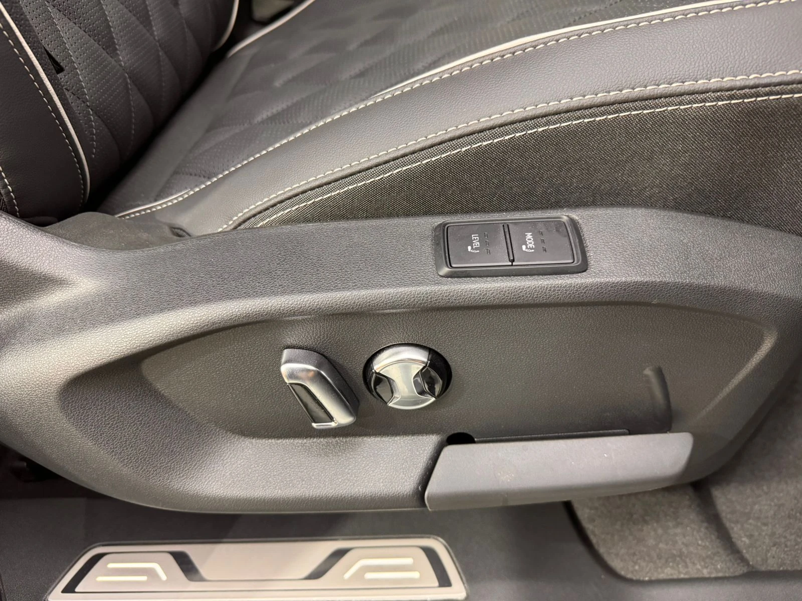 Volkswagen Talagon, 2025г, полный привод, робот