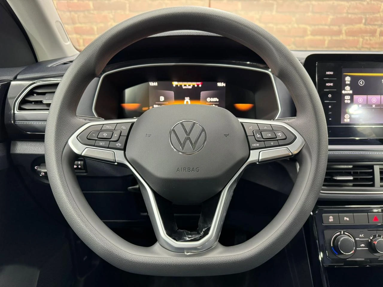 Volkswagen Tharu XR, 2025г, передний привод, автомат