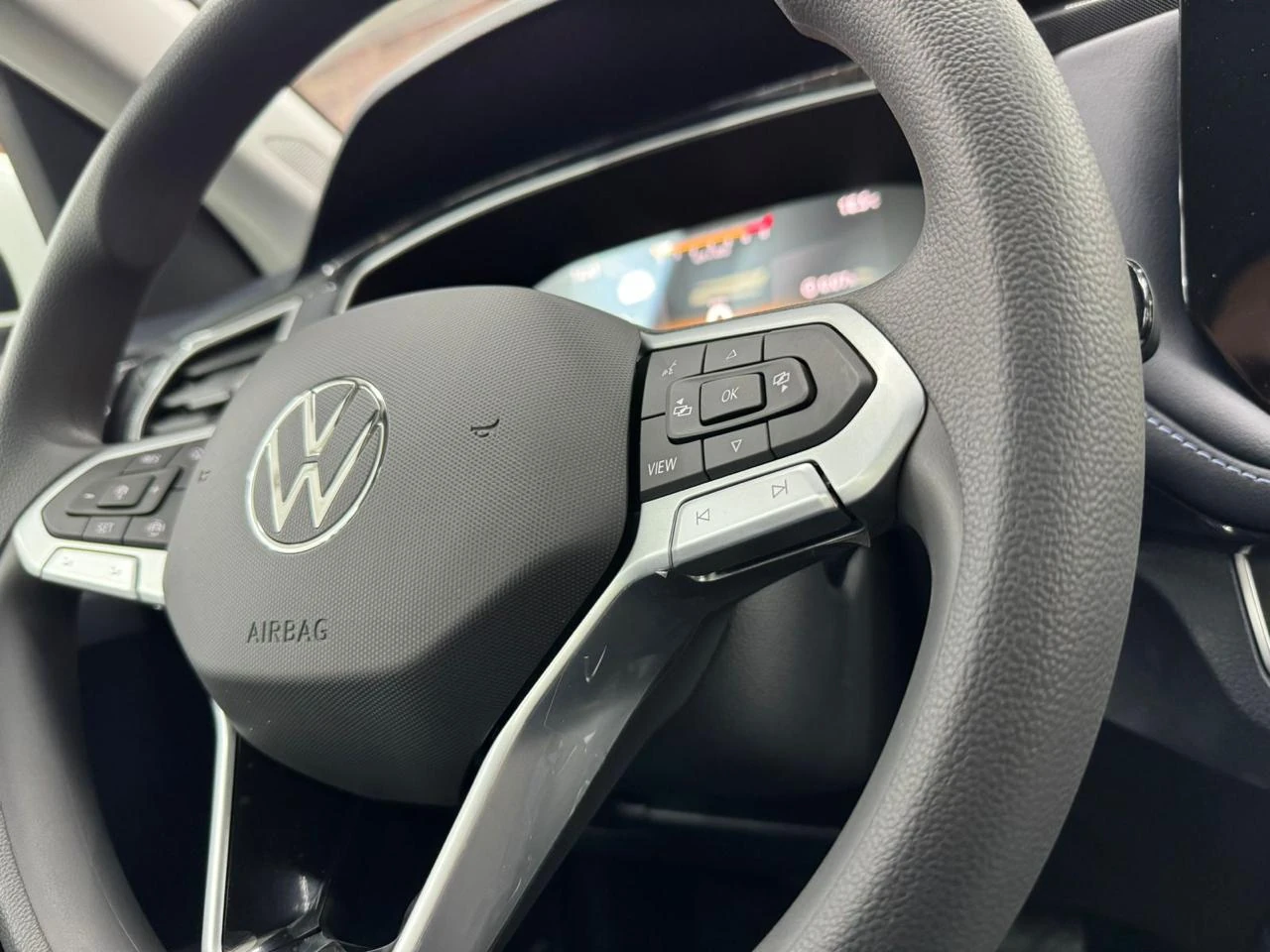 Volkswagen Tharu XR, 2025г, передний привод, автомат