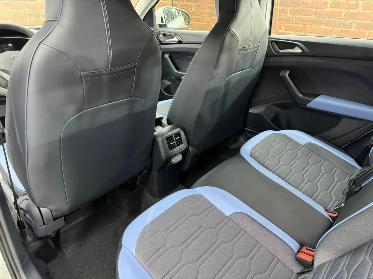 Volkswagen Tharu XR, 2025г, передний привод, автомат