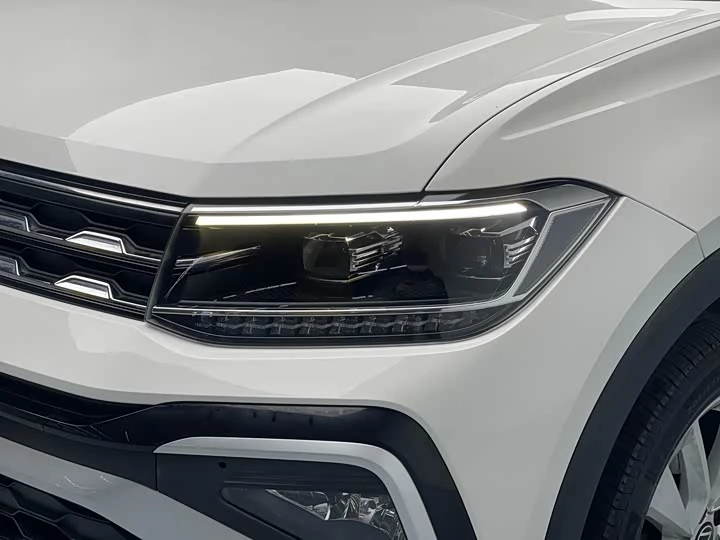 Volkswagen T-Cross, 2021г, передний привод, автомат