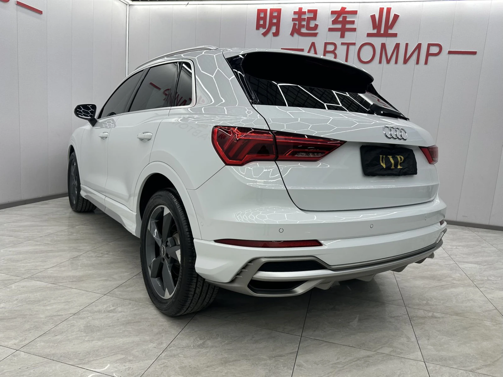 Audi Q3, 2022г, передний привод, робот