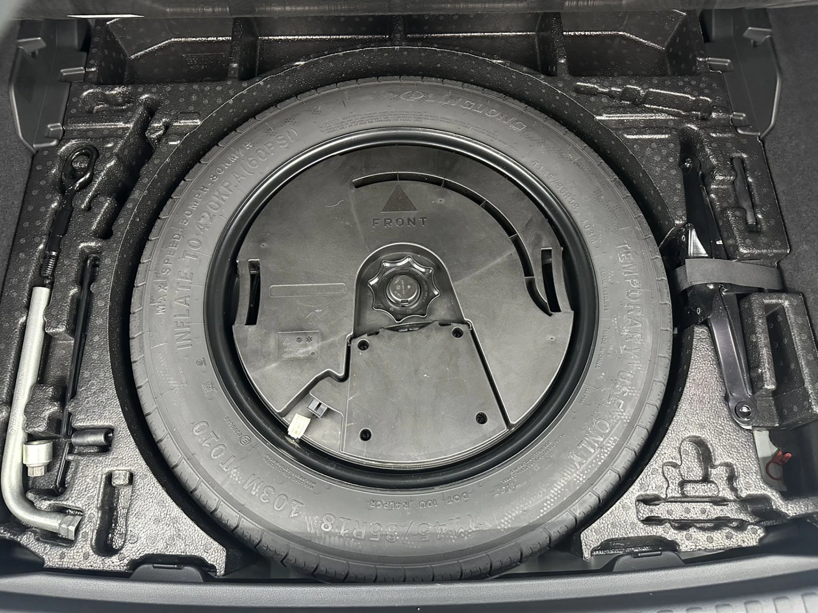 Audi Q3, 2022г, передний привод, робот