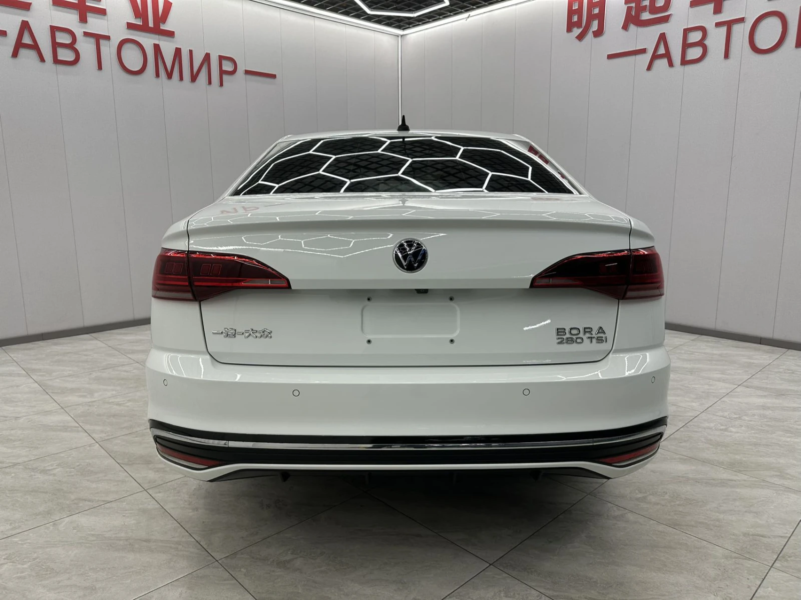 Volkswagen Bora, 2022г, передний привод, робот