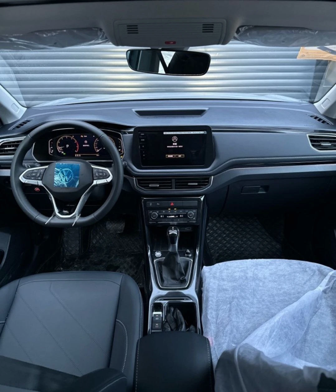 Volkswagen Tharu XR, 2026г, передний привод, автомат