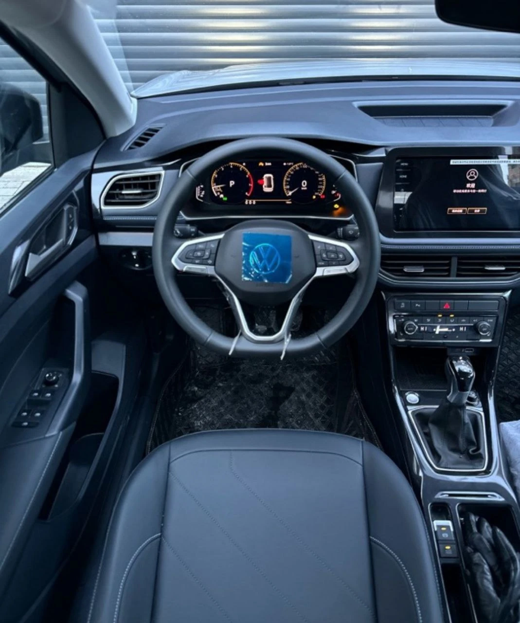 Volkswagen Tharu XR, 2026г, передний привод, автомат