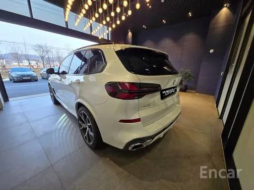 BMW X5, 2025г, полный привод, автомат