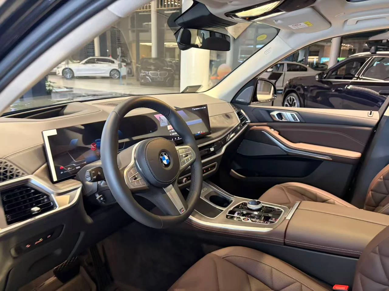 BMW X5, 2025г, полный привод, автомат