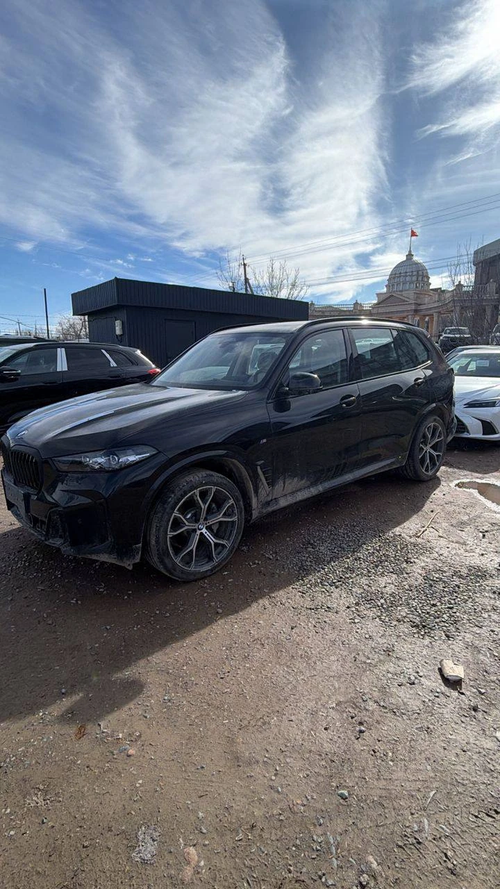 BMW X5, 2025г, полный привод, автомат