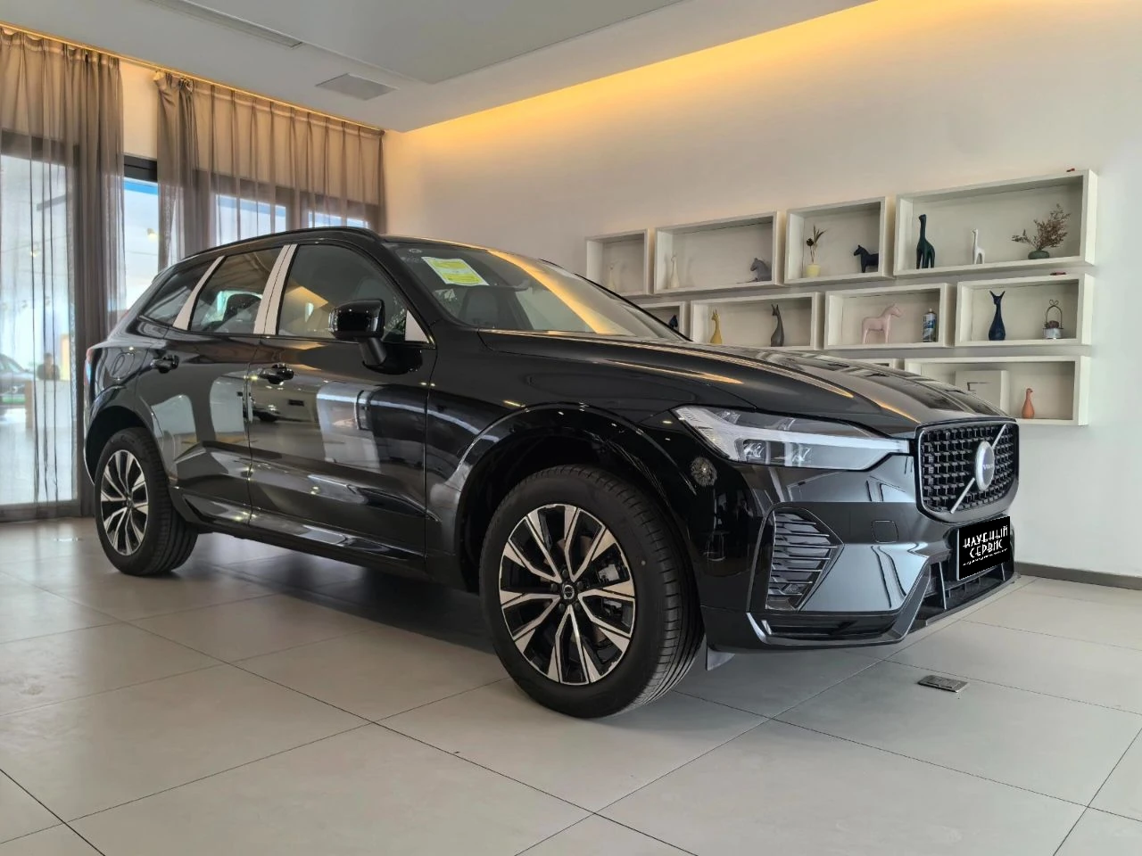 Volvo XC60, 2025г, полный привод, автомат