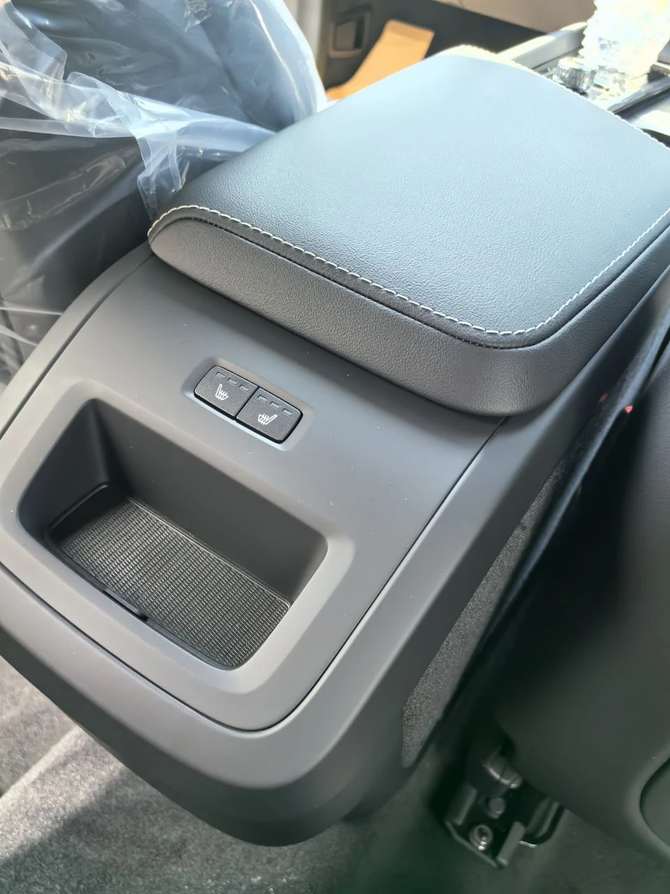 Volvo XC60, 2025г, полный привод, автомат