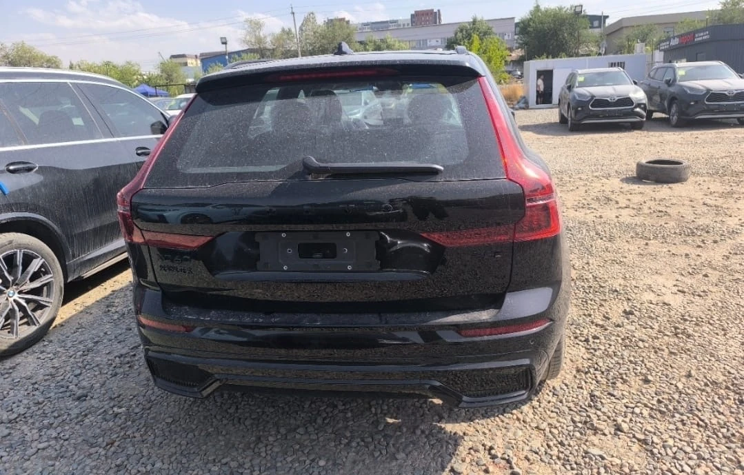 Volvo XC60, 2025г, полный привод, автомат
