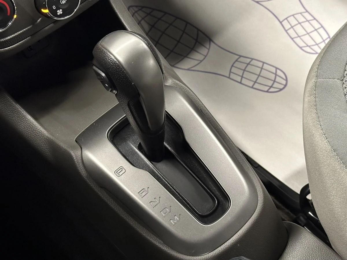 Chevrolet Cobalt, 2023г, передний привод, автомат