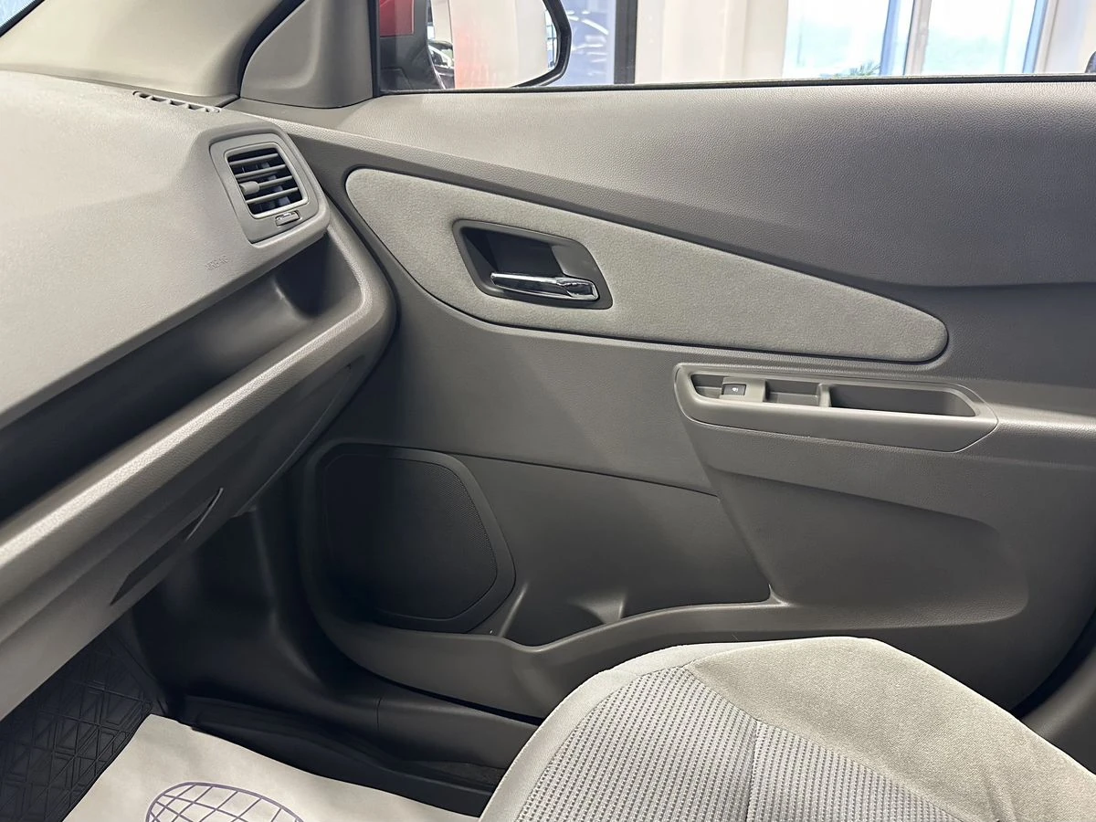 Chevrolet Cobalt, 2023г, передний привод, автомат